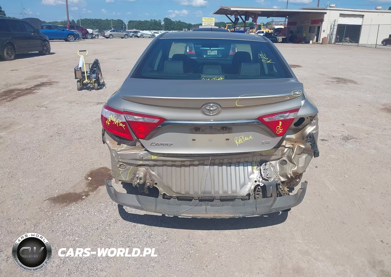 2015 Toyota Camry Se VIN:4T1BF1FK3FU064262 - 16
