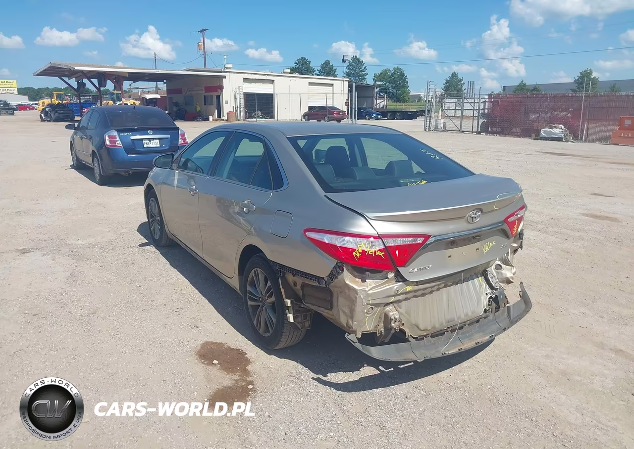 2015 Toyota Camry Se VIN:4T1BF1FK3FU064262 - 3