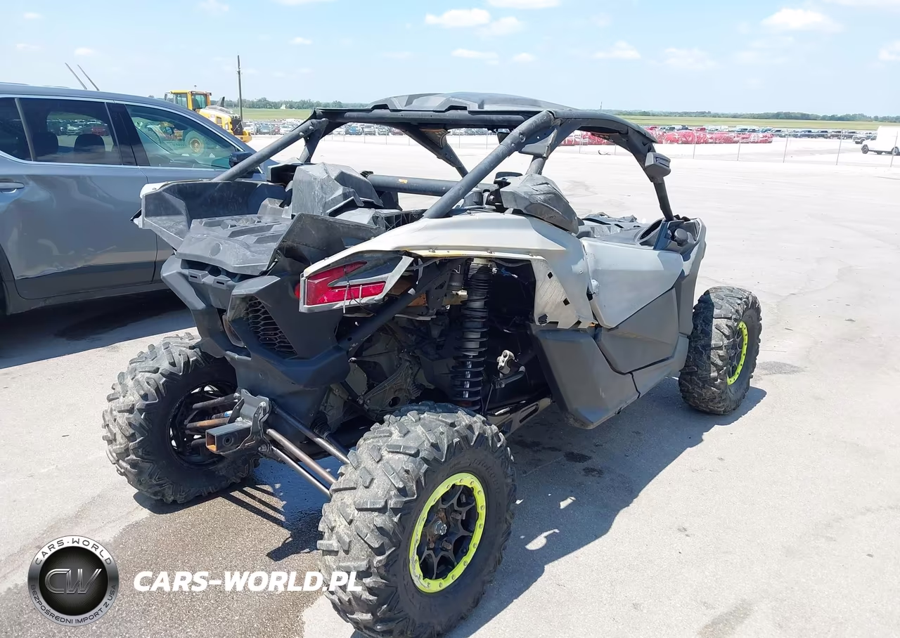 2017 Can-Am Maverick X3 X Ds Turbo R VIN:3JBVDAW2XHK001124 - 4