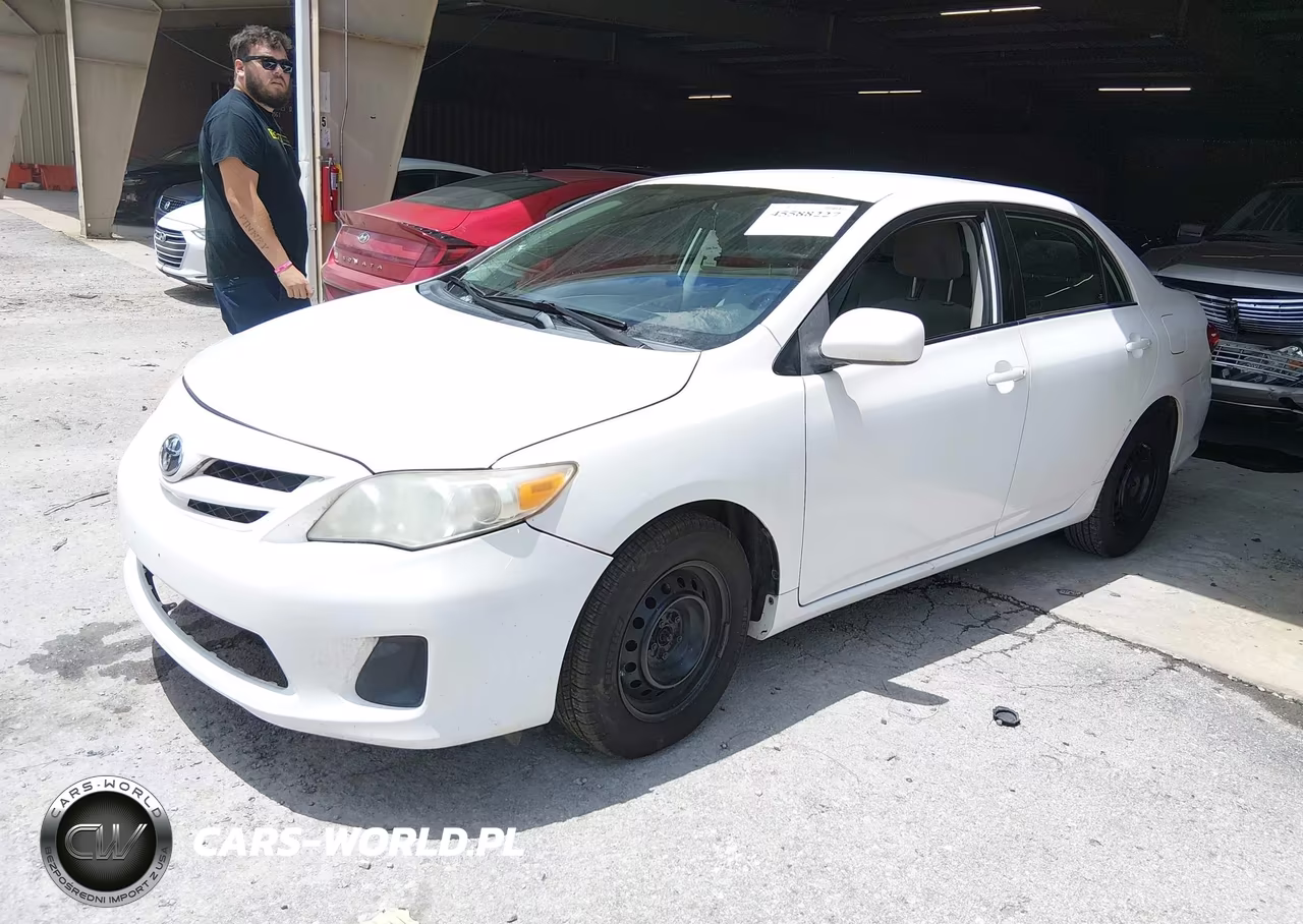 2011 Toyota Corolla Le VIN:2T1BU4EE0BC635897 - 2
