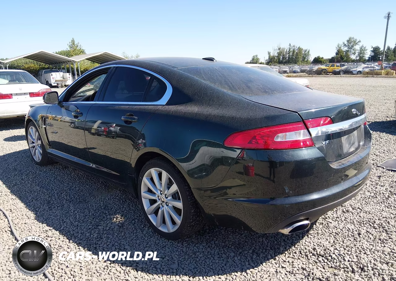 2011 Jaguar Xf Premium VIN:SAJWA0GB6BLR82604 - 3