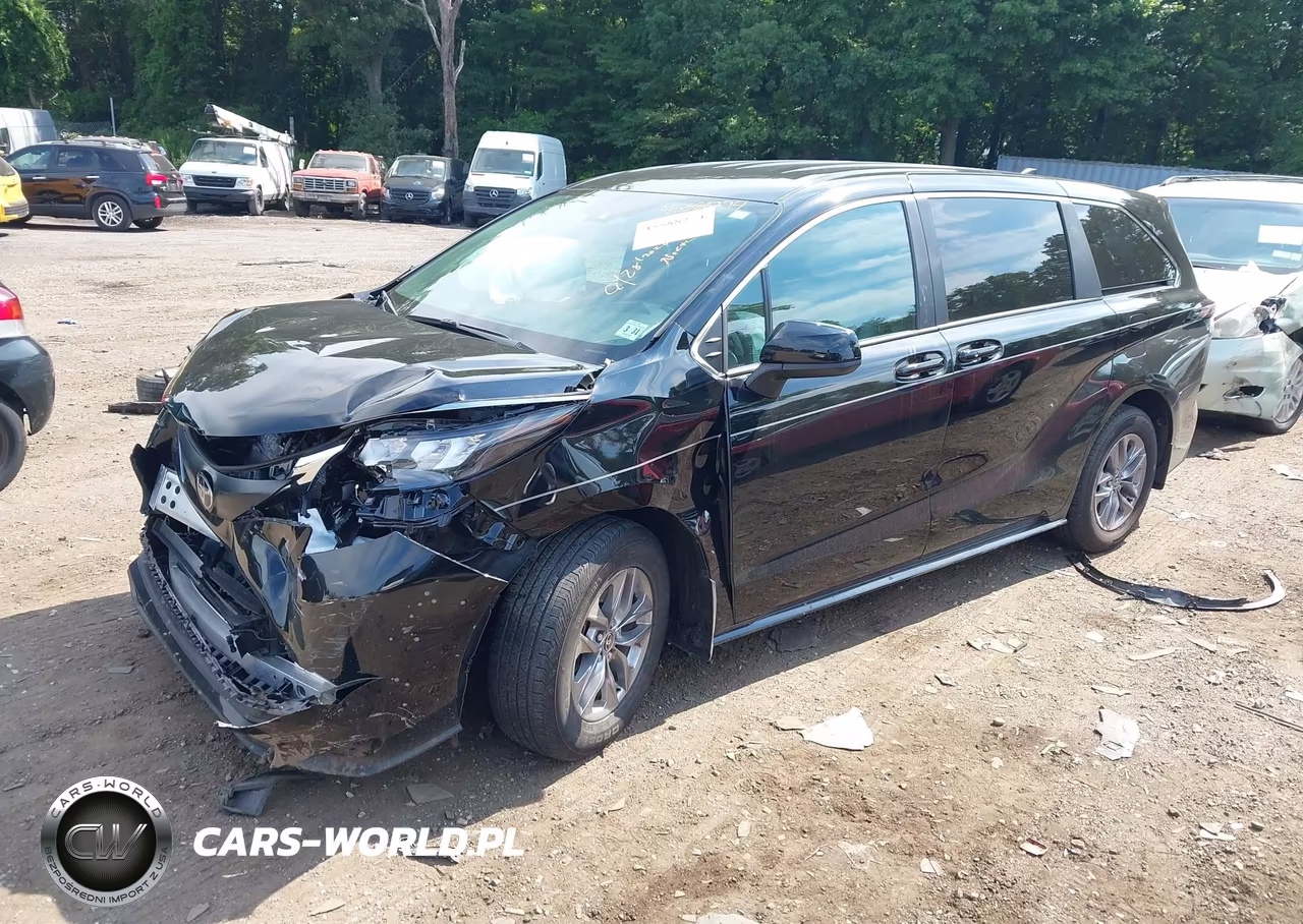 2026 Toyota Sienna Le VIN:5TDKSKFC4TS244879 - 2