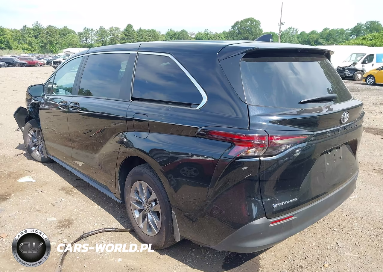 2026 Toyota Sienna Le VIN:5TDKSKFC4TS244879 - 3