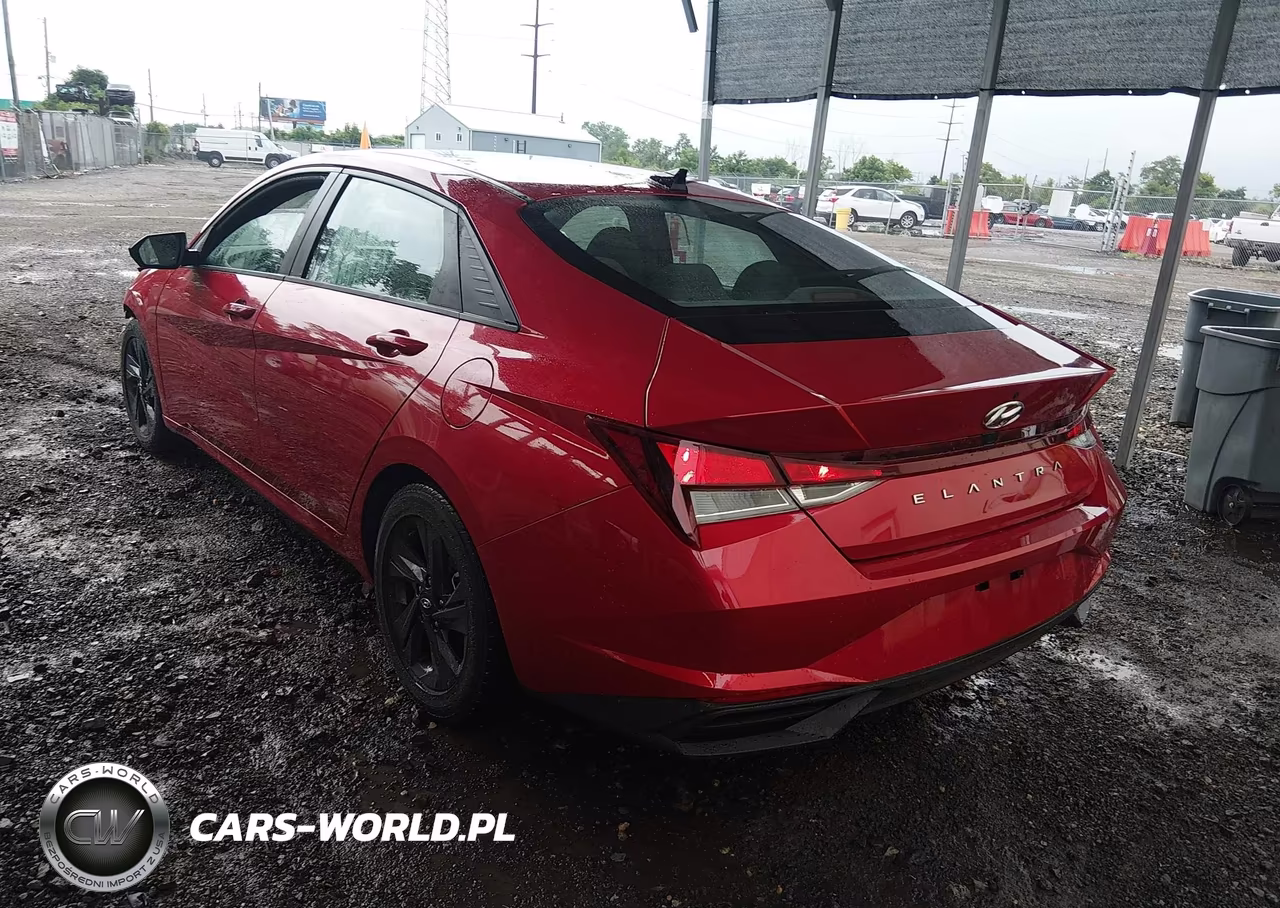 2022 Hyundai Elantra Sel VIN:5NPLM4AG1NH075174 - 3