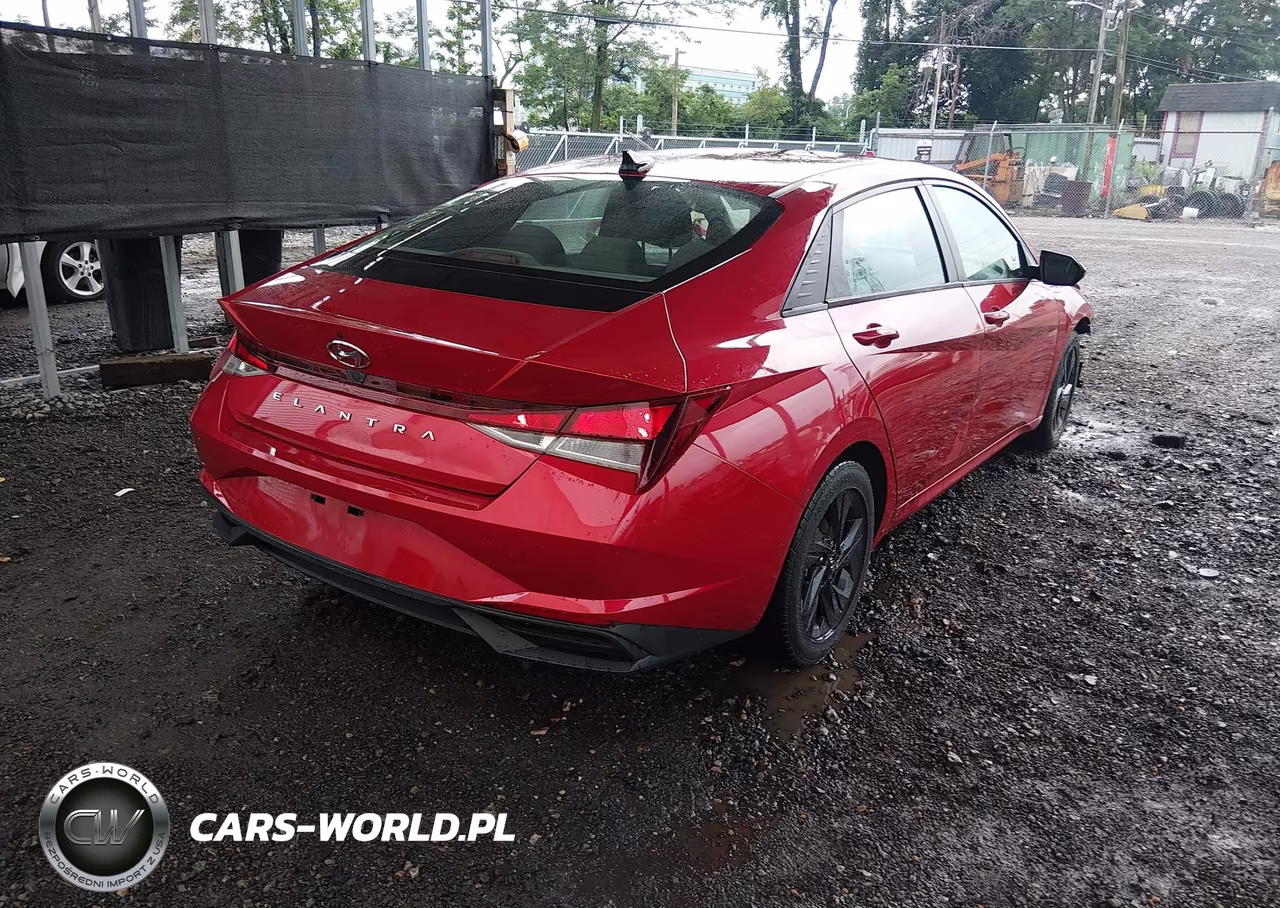 2022 Hyundai Elantra Sel VIN:5NPLM4AG1NH075174 - 4