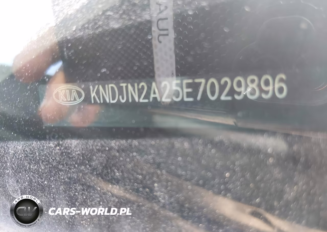 2014 Kia Soul VIN:KNDJN2A25E7029896 - 17