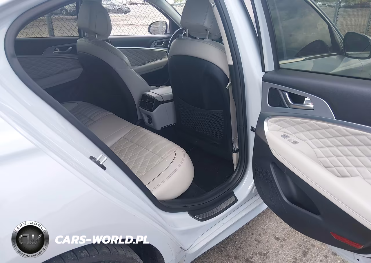 2019 Genesis G70 2.0T Advanced VIN:KMTG44LA7KU025912 - 8