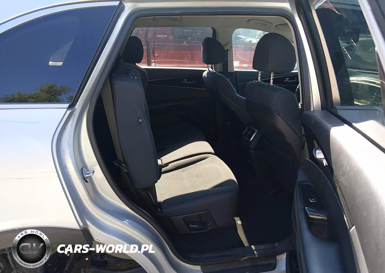 2018 Kia Sorento 2.4L Lx VIN:5XYPGDA35JG432265 - 8