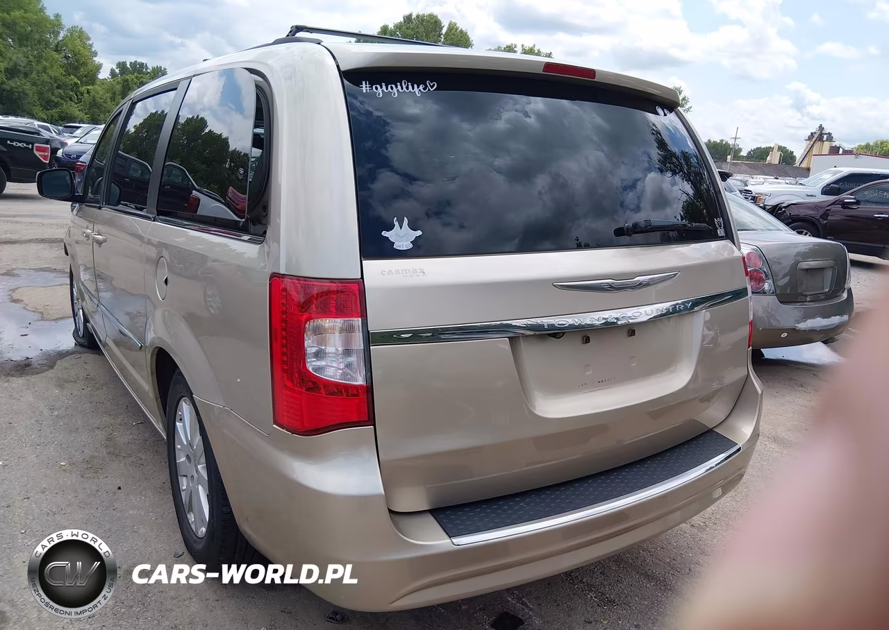 2014 Chrysler Town & Country Touring VIN:2C4RC1BG0ER232366 - 3