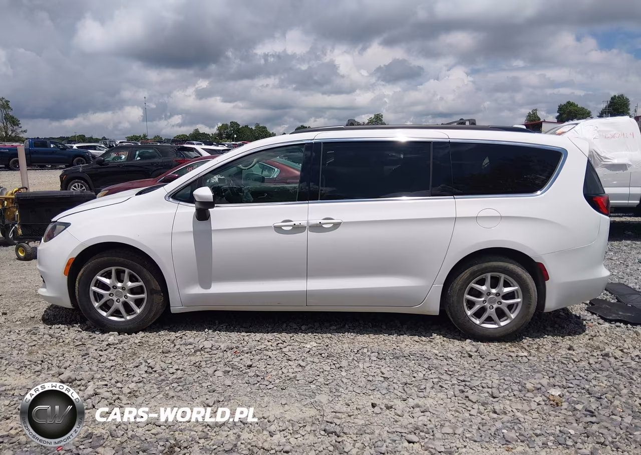 2020 Chrysler Voyager Lxi VIN:2C4RC1DG5LR262201 - 14