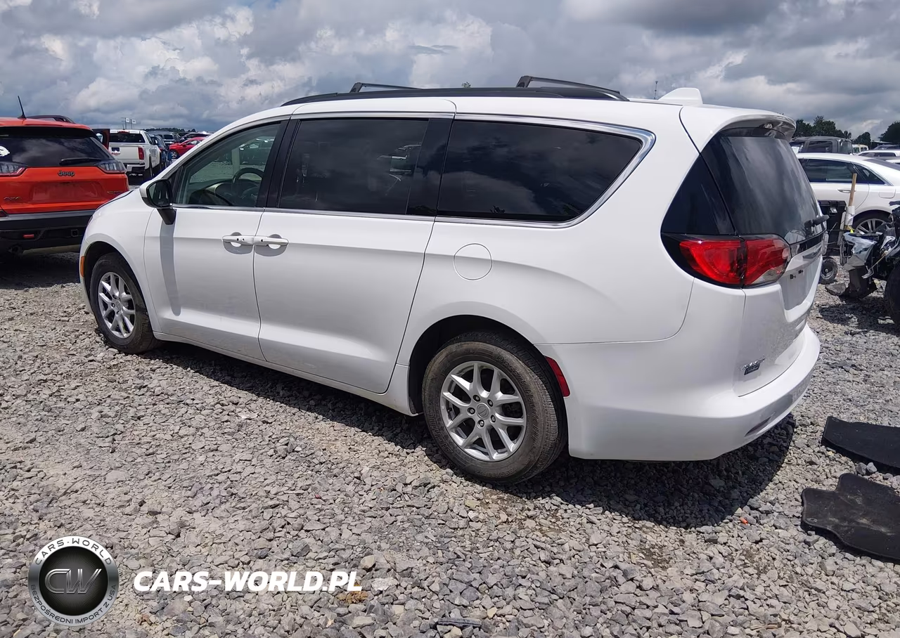 2020 Chrysler Voyager Lxi VIN:2C4RC1DG5LR262201 - 3