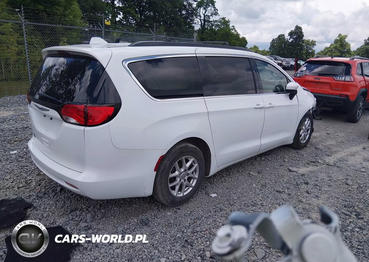 2020 Chrysler Voyager Lxi VIN:2C4RC1DG5LR262201 - 4