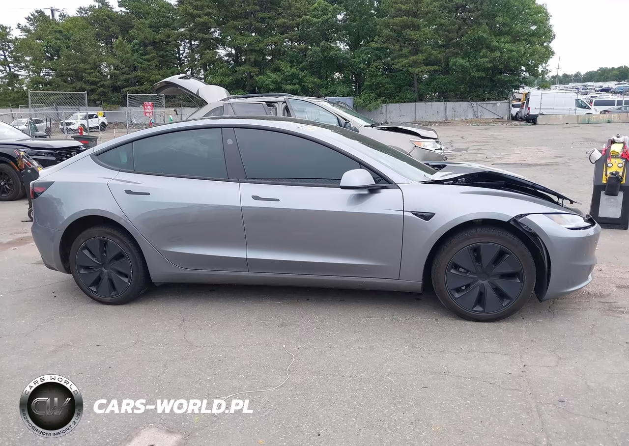 2025 Tesla Model 3 Long Range Rear-Wheel Drive-Standard Rear-Wheel Drive VIN:5YJ3E1EA9SF063592 - 12