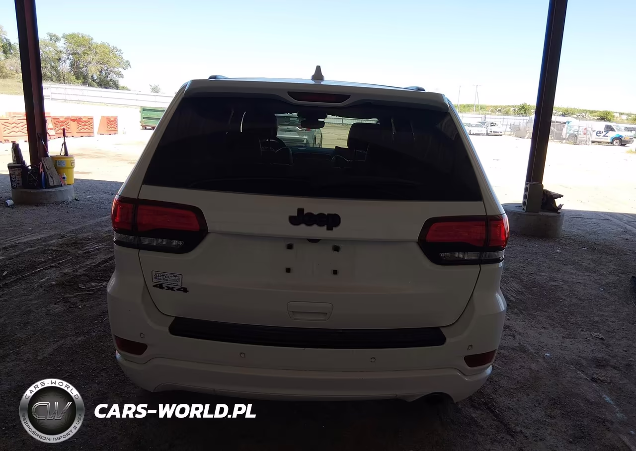 2017 Jeep Grand Cherokee Altitude VIN:1C4RJFAG9HC919010 - 16