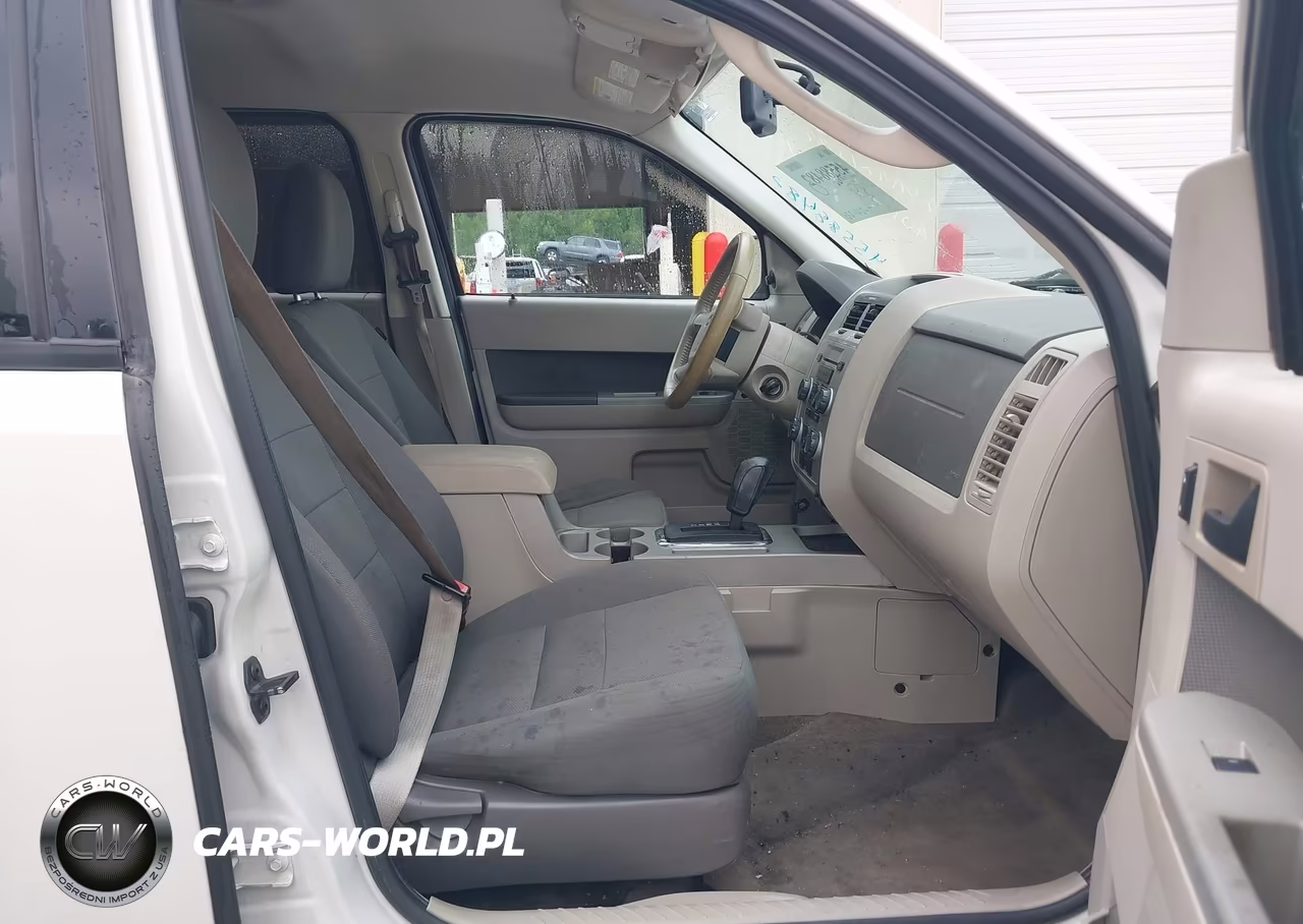 2010 Ford Escape Xlt VIN:1FMCU0DG9AKA01352 - 5