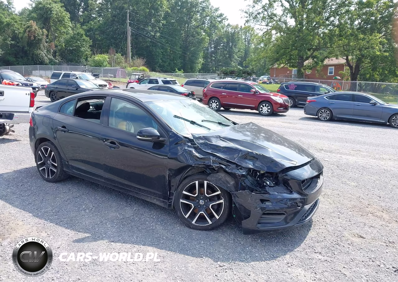 2018 Volvo S60 T5 Dynamic – zdjęcie 1 z 16