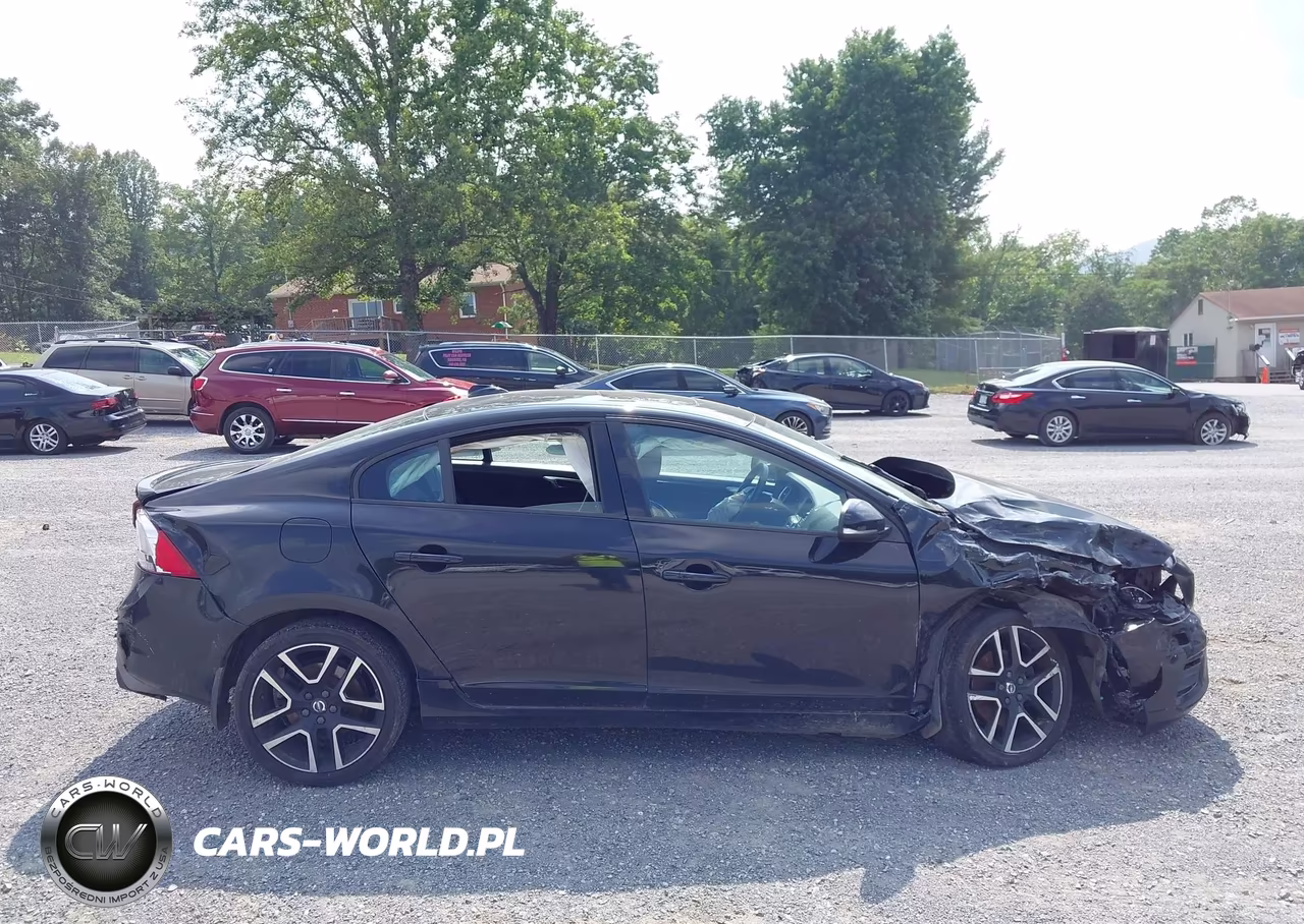 2018 Volvo S60 T5 Dynamic VIN:YV126MFL2J2458767 - 13