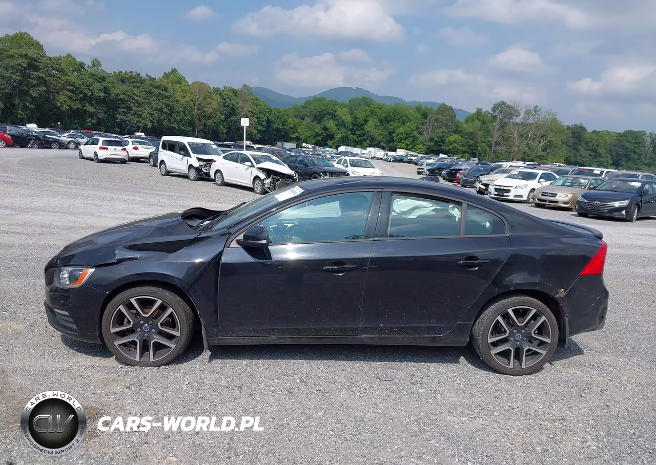 2018 Volvo S60 T5 Dynamic VIN:YV126MFL2J2458767 - 14