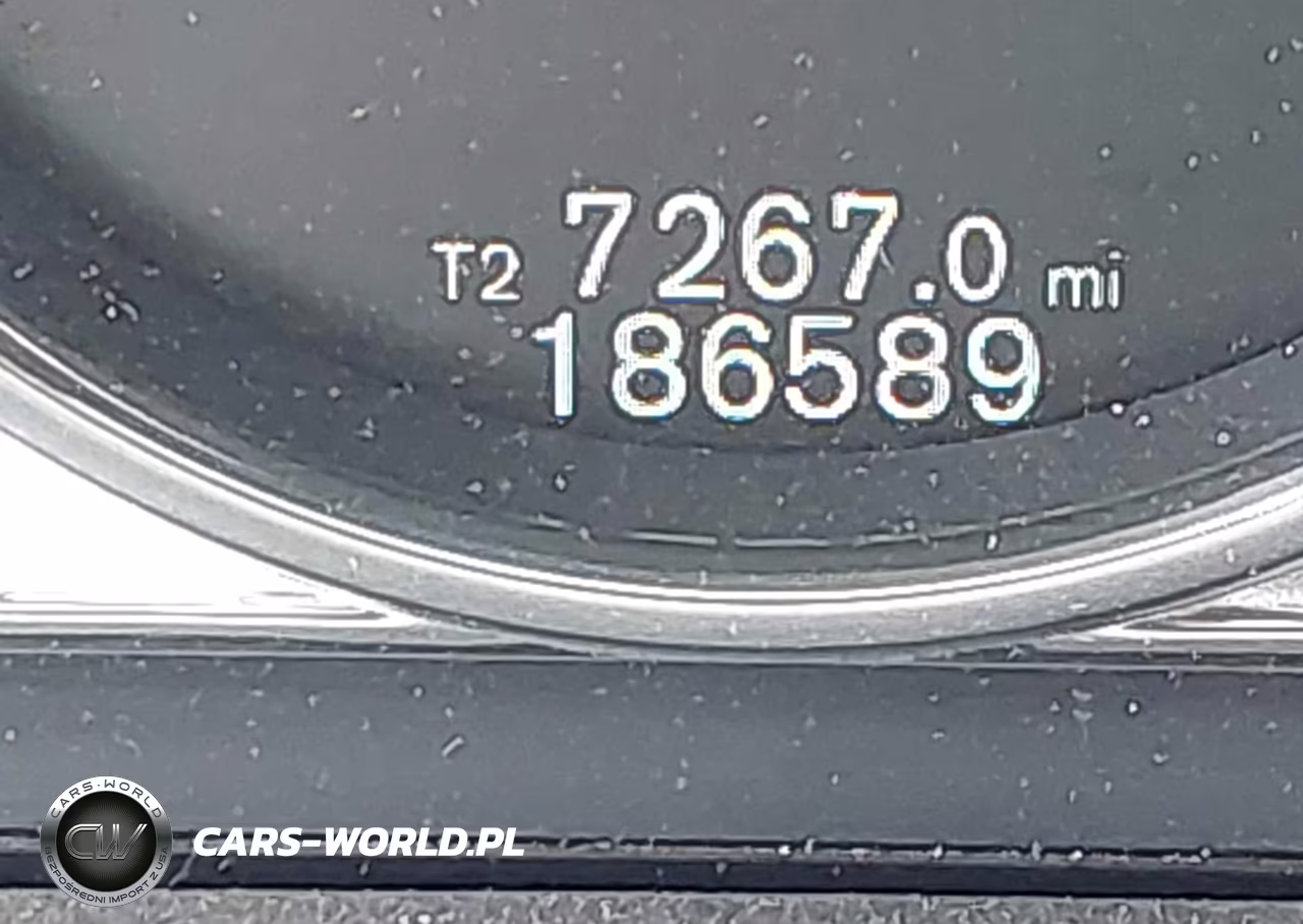 2018 Volvo S60 T5 Dynamic VIN:YV126MFL2J2458767 - 15