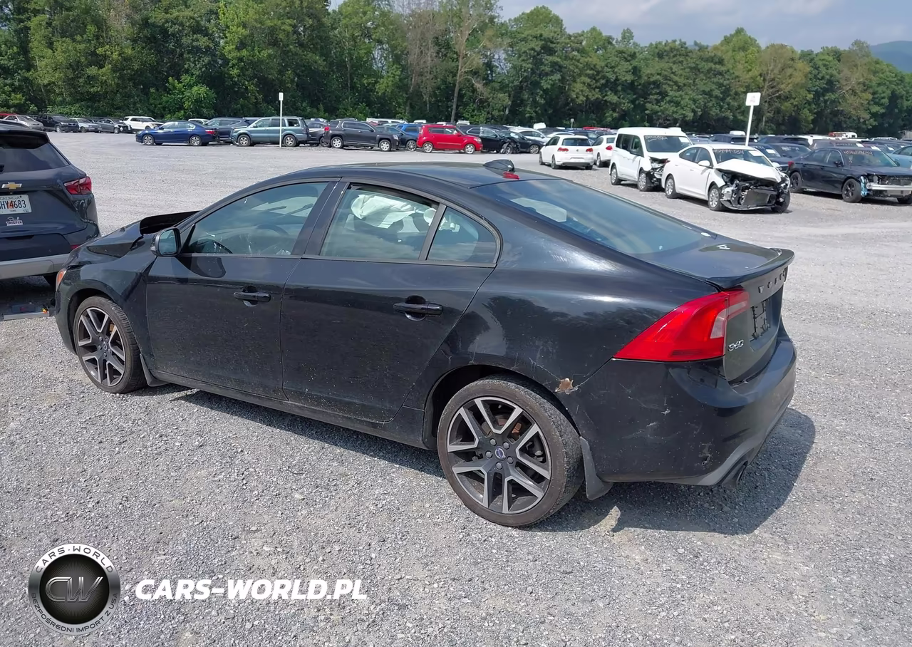 2018 Volvo S60 T5 Dynamic VIN:YV126MFL2J2458767 - 3