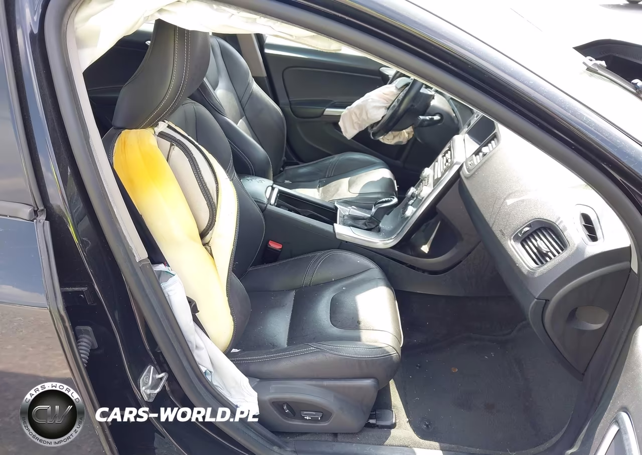 2018 Volvo S60 T5 Dynamic VIN:YV126MFL2J2458767 - 5