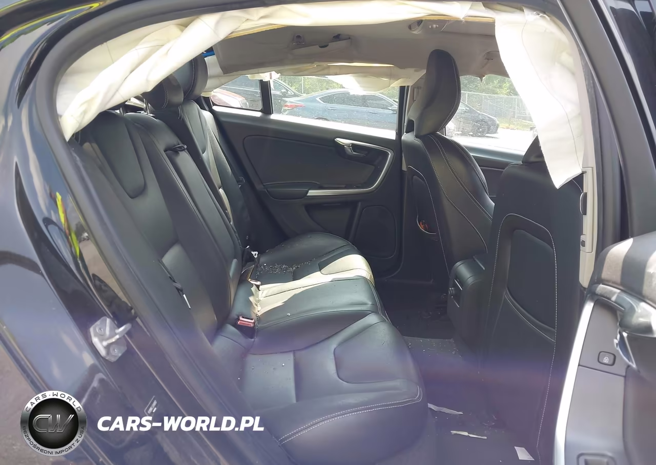 2018 Volvo S60 T5 Dynamic VIN:YV126MFL2J2458767 - 8