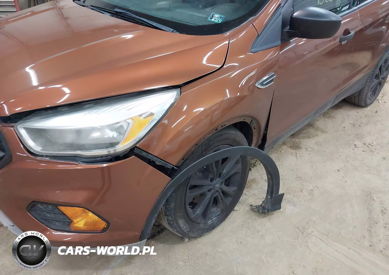 2017 Ford Escape S VIN:1FMCU0F75HUE13800 - 6