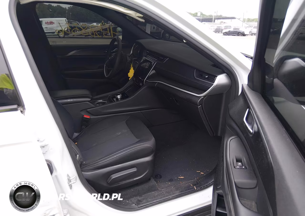 2024 Jeep Grand Cherokee L Laredo X 4X4 VIN:1C4RJKAG3R8566194 - 5