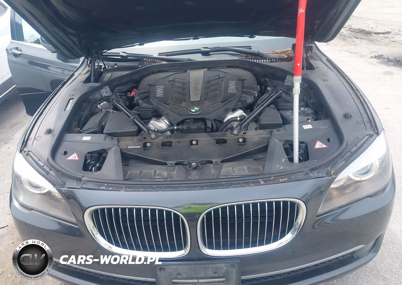 2012 BMW 750Li xDrive VIN:WBAKC8C51CC437074 - 10