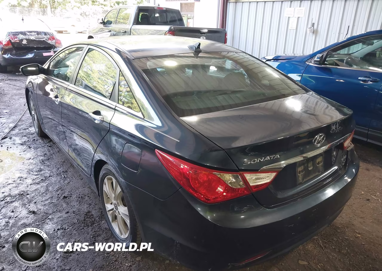 2011 Hyundai Sonata Limited VIN:5NPEC4ACXBH002745 - 3