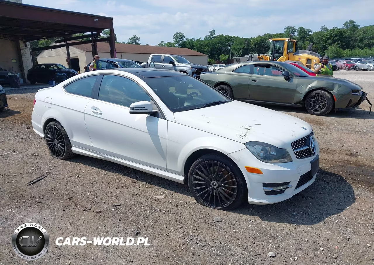 2014 Mercedes-Benz C 350 Sport 4Matic – zdjęcie 1 z 16