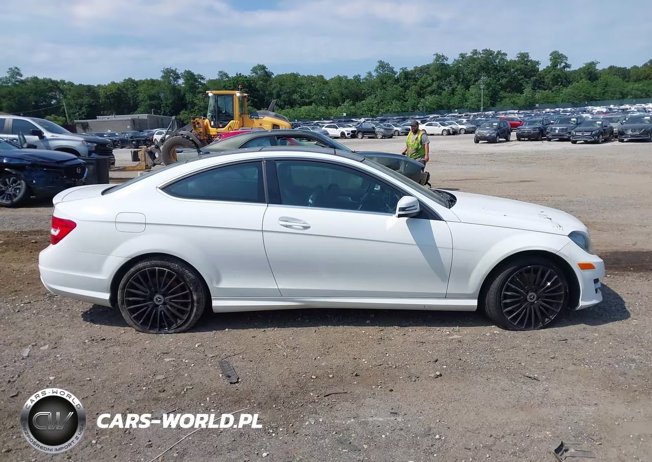 2014 Mercedes-Benz C 350 Sport 4Matic VIN:WDDGJ8JB2EG215250 - 13