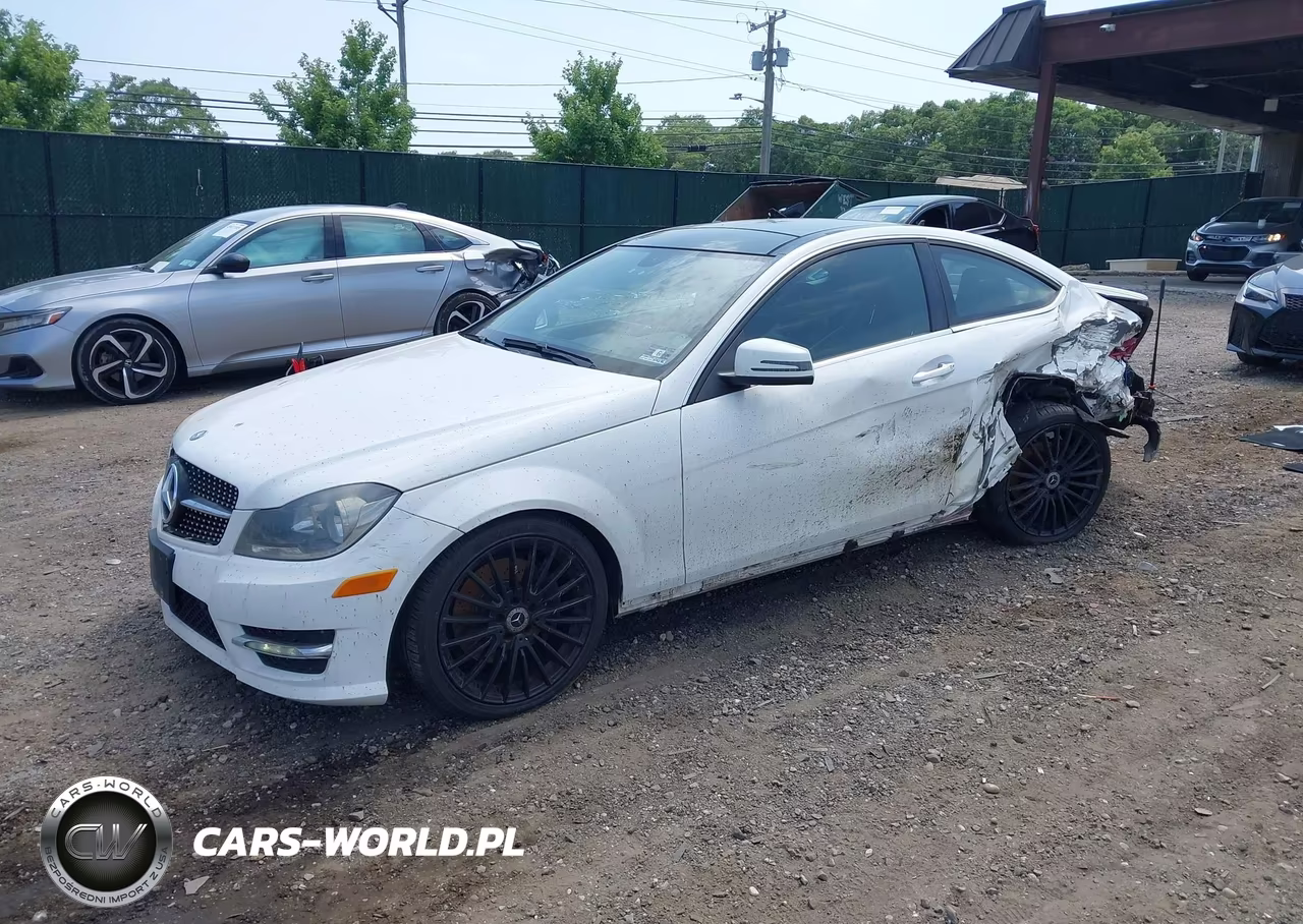 2014 Mercedes-Benz C 350 Sport 4Matic VIN:WDDGJ8JB2EG215250 - 2