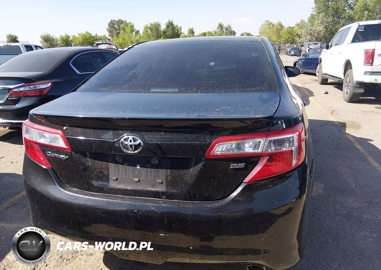 2014 Toyota Camry Se VIN:4T1BF1FK0EU352576 - 17