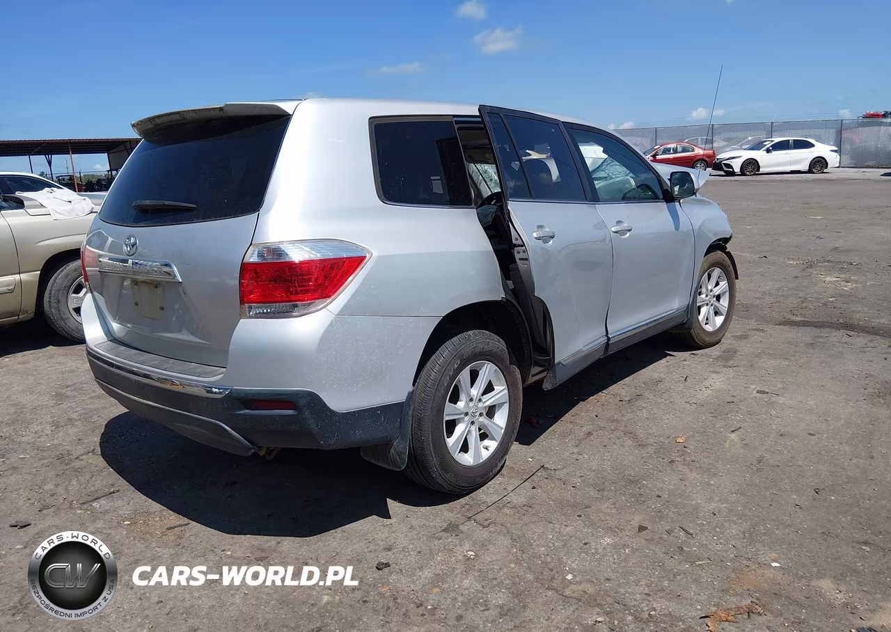 2011 Toyota Highlander VIN:5TDZA3EH6BS008138 - 4