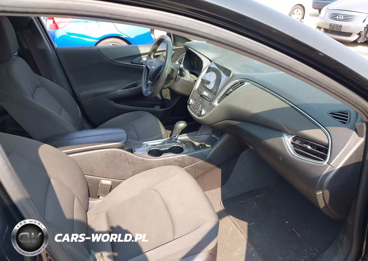 2019 Chevrolet Malibu Lt VIN:1G1ZD5ST7KF164371 - 5
