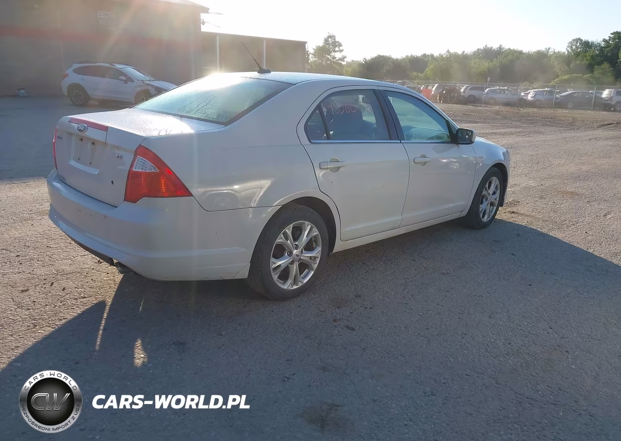 2012 Ford Fusion Se VIN:3FAHP0HA4CR235541 - 4