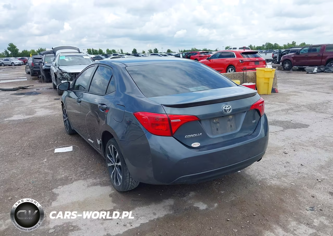 2017 Toyota Corolla Se VIN:5YFBURHEXHP668813 - 3
