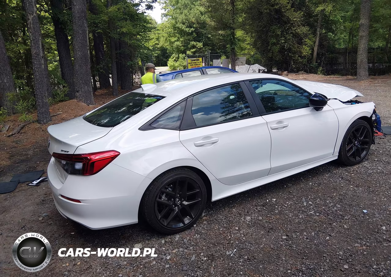2024 Honda Civic Sport VIN:2HGFE2F58RH584233 - 4