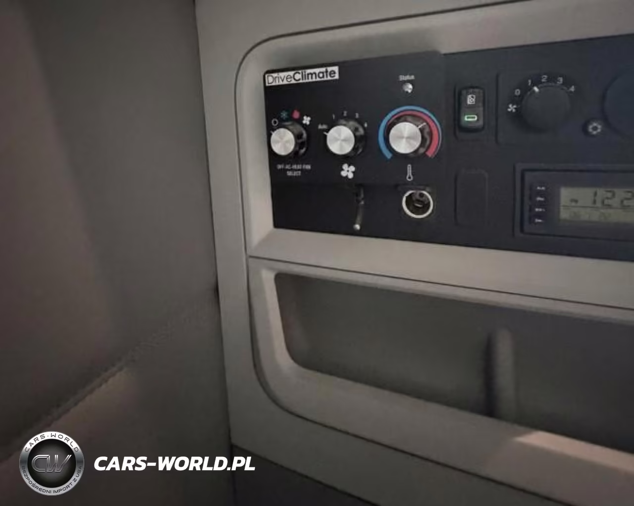 2020 Kenworth T680 VIN:1XKYDP9X6LJ411034 - 12