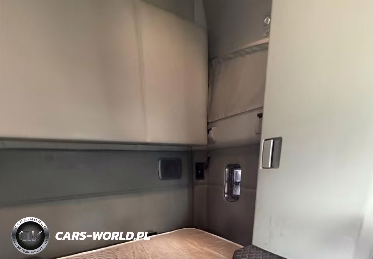2020 Kenworth T680 VIN:1XKYDP9X6LJ411034 - 14