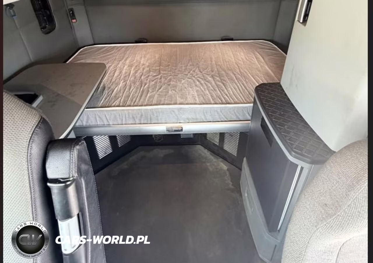 2020 Kenworth T680 VIN:1XKYDP9X6LJ411034 - 17