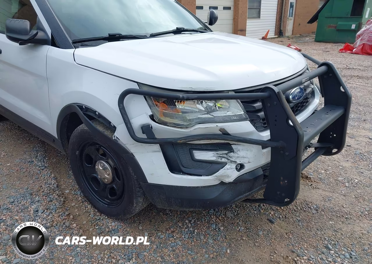 2016 Ford Utility Police Interceptor VIN:1FM5K8AR9GGC72703 - 6
