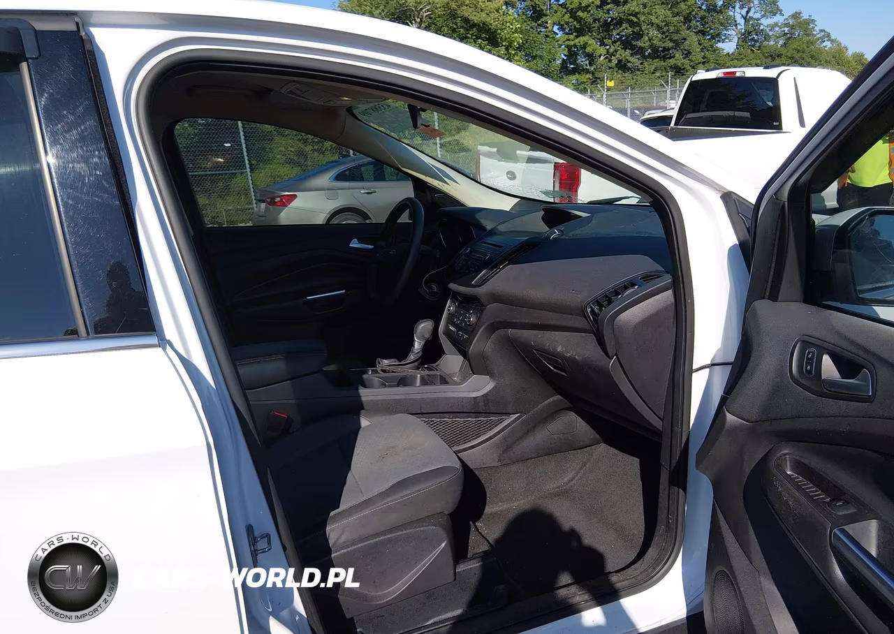 2017 Ford Escape Se VIN:1FMCU9GD3HUE68707 - 5