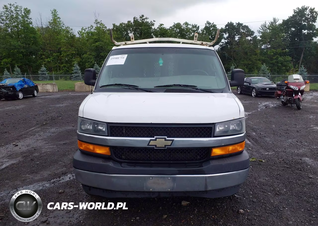 2018 Chevrolet Express 2500 Work Van VIN:1GCWGAFG8J1906232 - 12