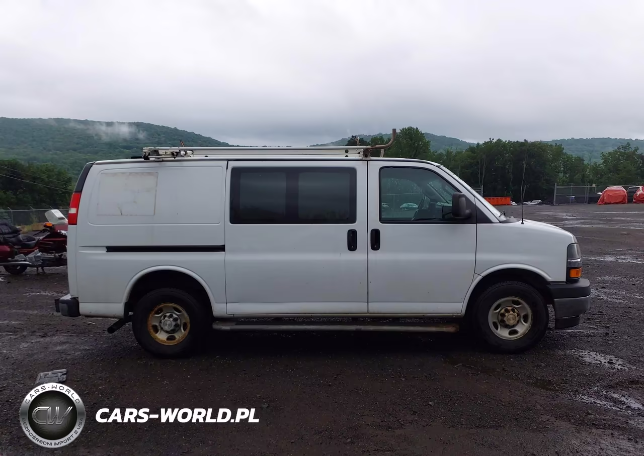 2018 Chevrolet Express 2500 Work Van VIN:1GCWGAFG8J1906232 - 13