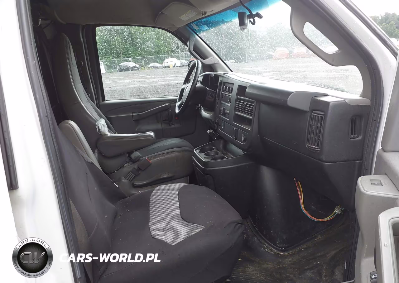 2018 Chevrolet Express 2500 Work Van VIN:1GCWGAFG8J1906232 - 5