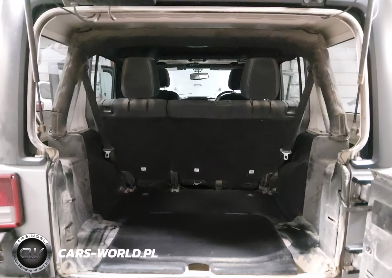 2018 Jeep Wrangler Jk Unlimited Sahara VIN:1C4HJWEGXJL825035 - 17
