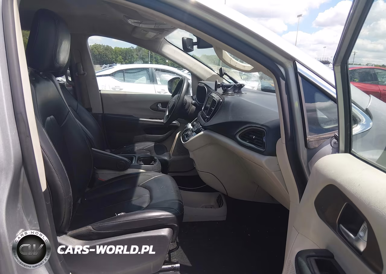 2021 Chrysler Voyager Lxi VIN:2C4RC1DG8MR506442 - 5
