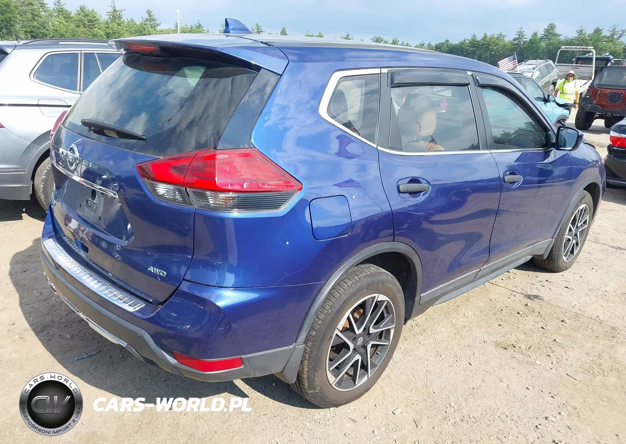 2017 Nissan Rogue S VIN:JN8AT2MV8HW000614 - 4